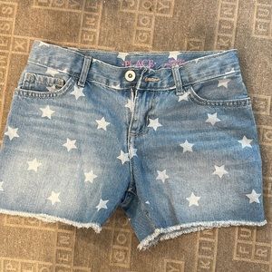 Children’s place size 10 Jean cutoff shorts with stars